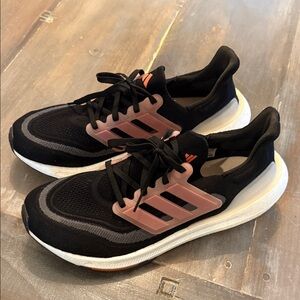 Adidas Women's Black and Pink Sneakers
